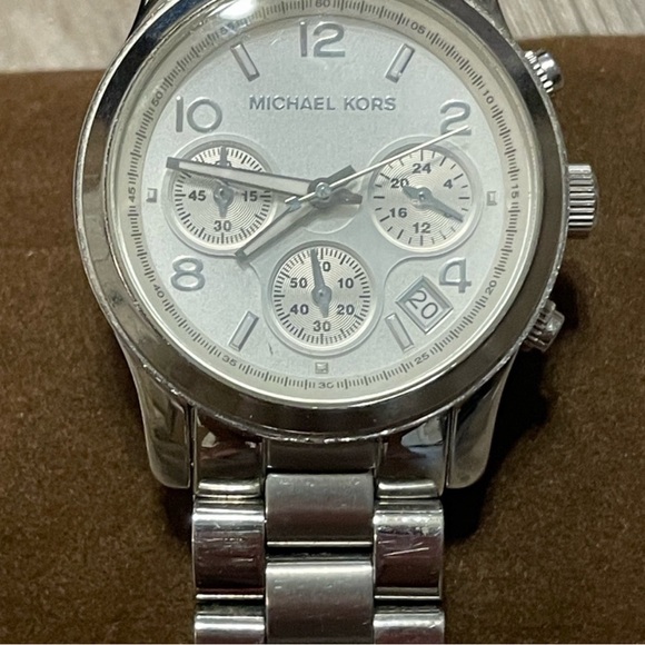 Michael Kors Runway Watch - Picture 3 of 9